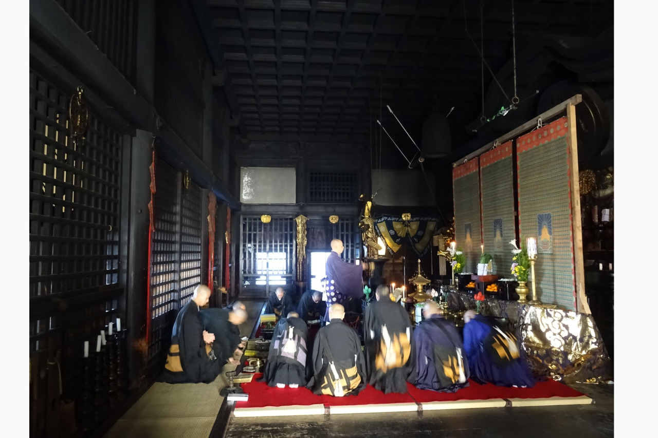 1年の罪障を懺悔。仏名会/東大寺