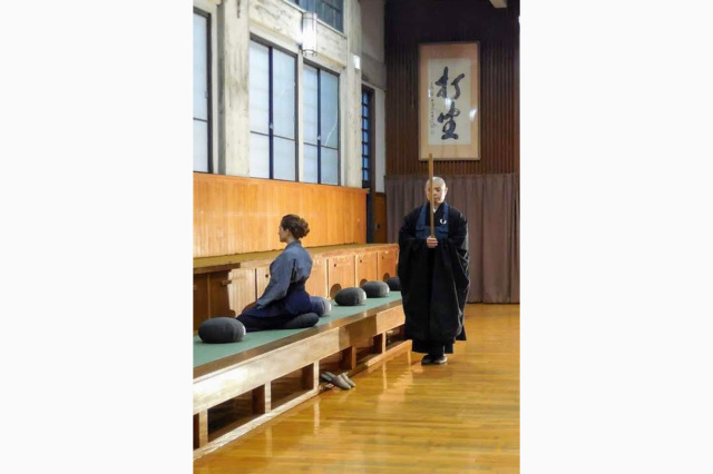 徹宵坐禅会/三松寺