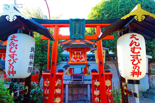 御霊神社