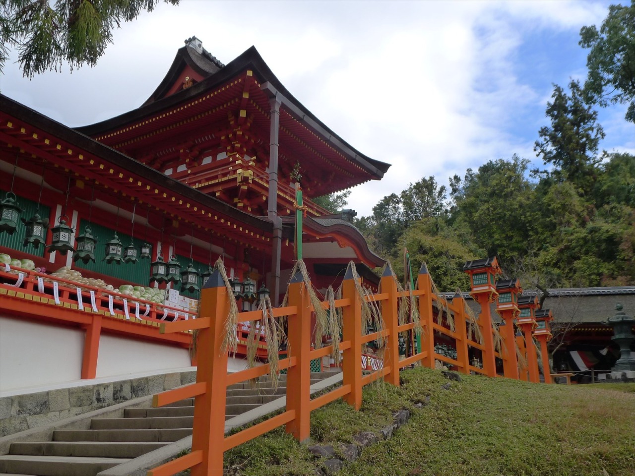 稲穂をお供えし、その年の収穫に感謝。新嘗祭/春日大社