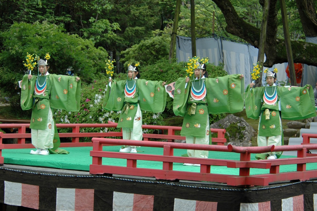 こどもの日萬葉雅楽会/春日大社萬葉植物園