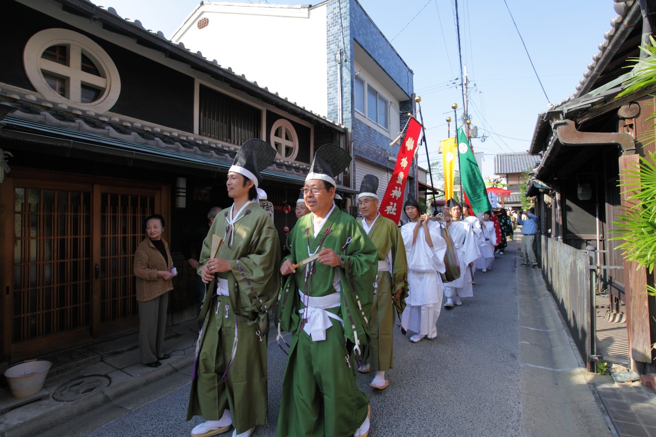 奈良町随一の華やかな渡御式は必見!秋季例大祭 渡御式/御霊神社